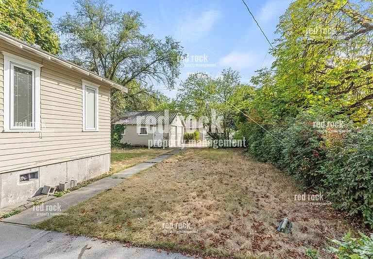402 E Baldwin Ave — Photo 24