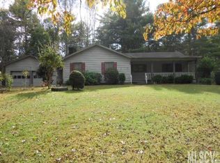 1121 Emmanuel Barn Ln, Lenoir, NC 28645