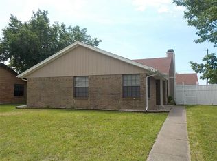 1028 Carmody Dr, Mesquite, TX 75149