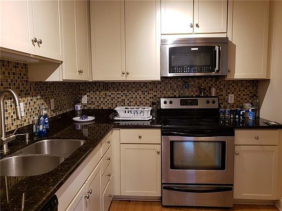 3rd image of 5607 Prytania St APT M