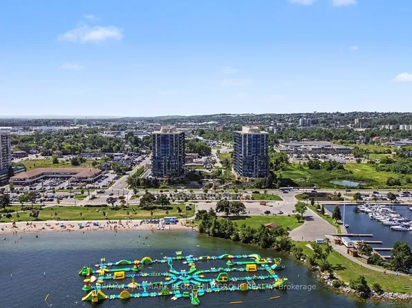 37 Ellen St #1303, Barrie, ON L4N 6G2