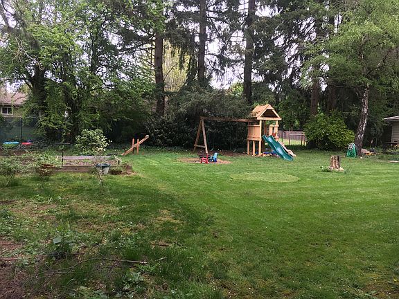 2nd image of 4404 NE 66th Ave