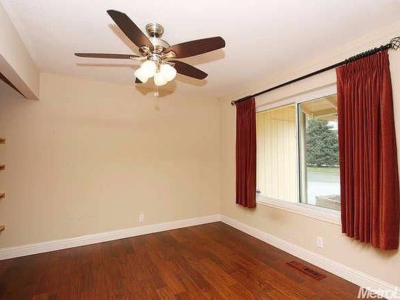 5th image of 5301 Carneia Ct