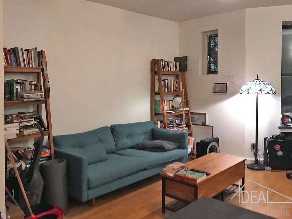 1st image of 806 Washington Ave APT 2D