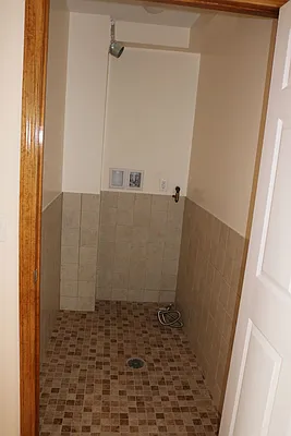 Rented by H L Dynasty Real Estate Corp | media 20