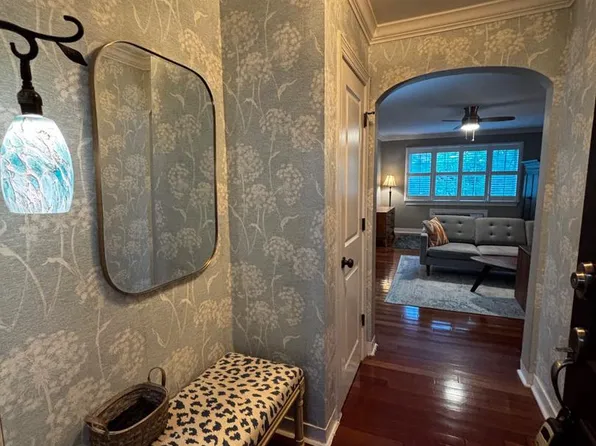 820 S Washington St #226, Alexandria, VA 22314