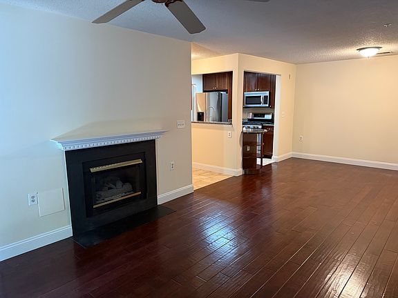 4th image of 15315 Diamond Cove Ter APT 4