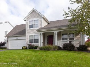 2444 Wydown Ln, Aurora, IL 60502