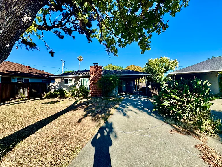 668 Santa Coleta Ct — Photo 1