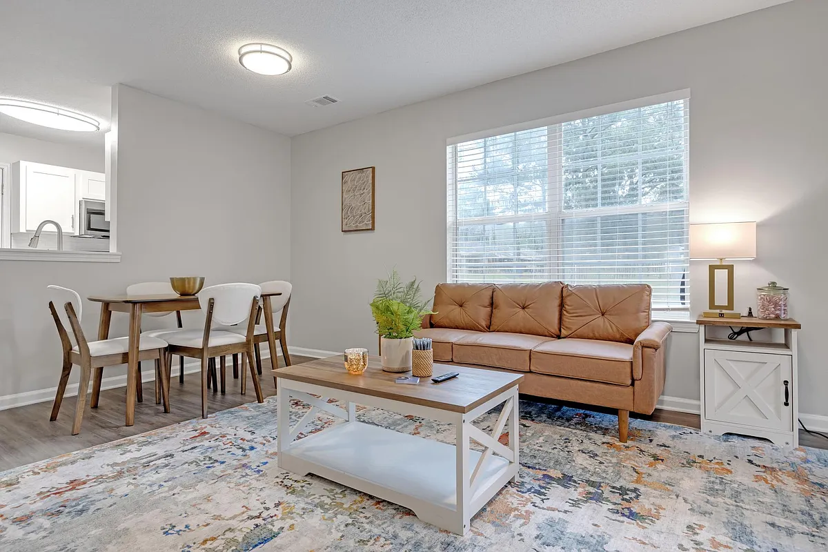 Building Photo - Lakeview Oaks Townhomes