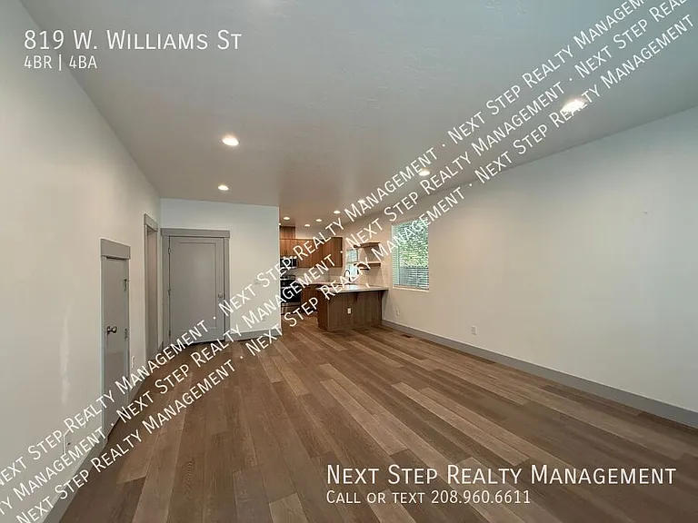 819 W Williams St — Photo 2