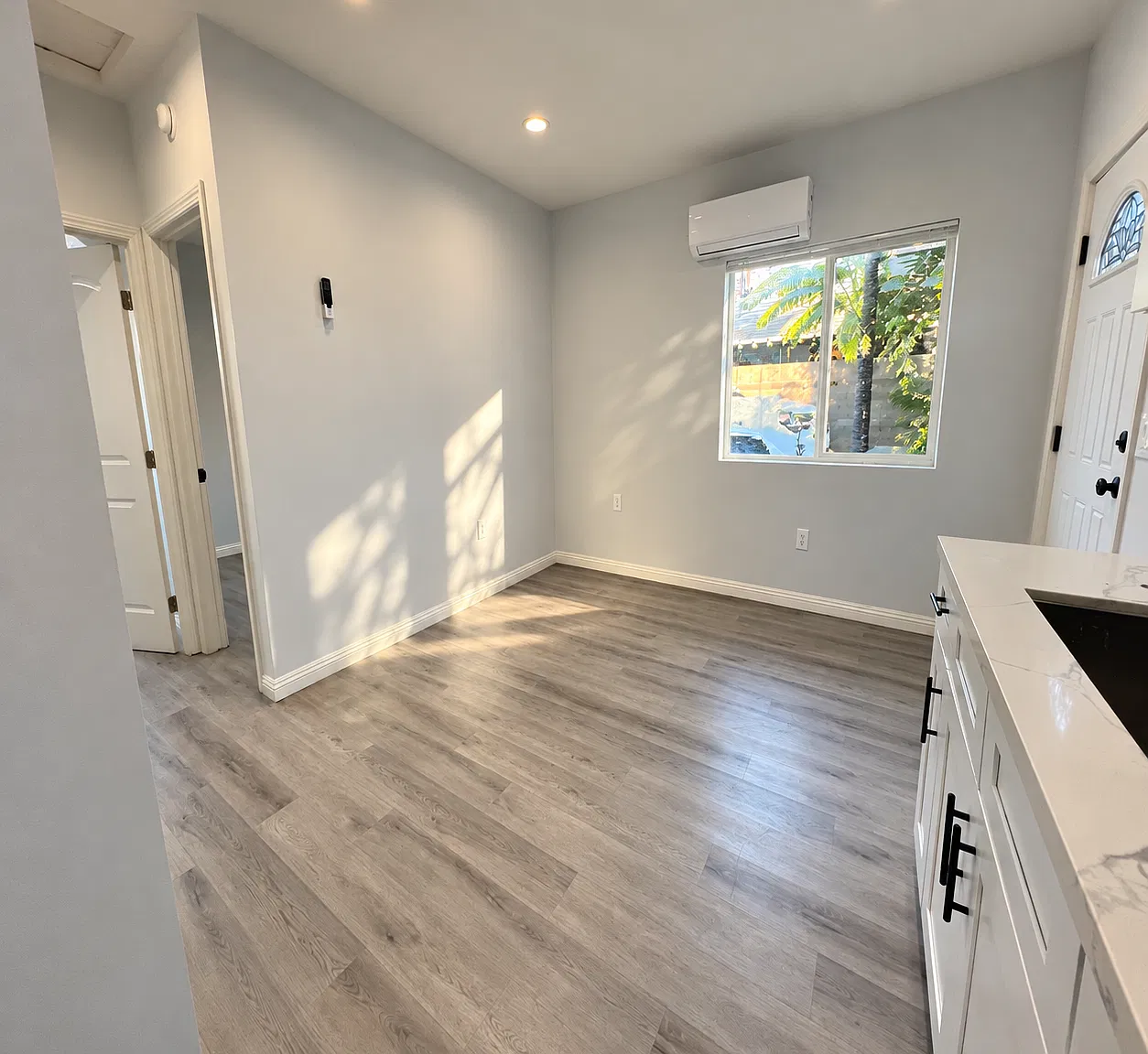 2 bed, $2,000 — Photo 2
