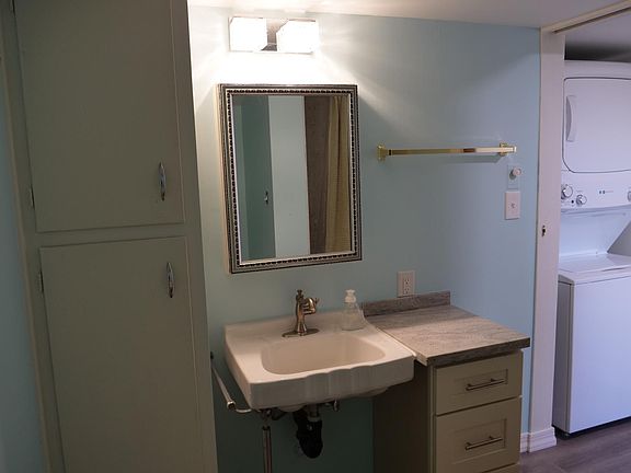 Bathroom & Laundry Room