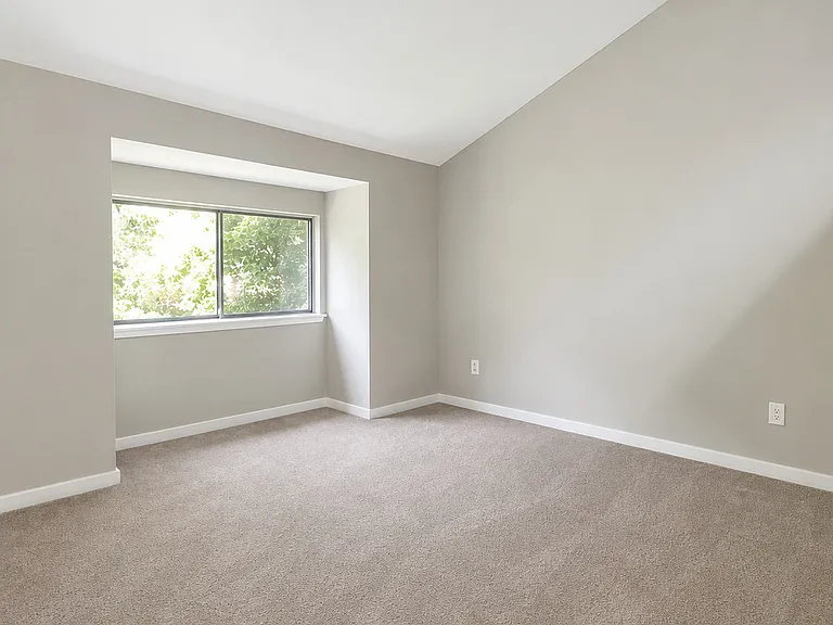 12 Greenbriar Dr #A — Photo 15
