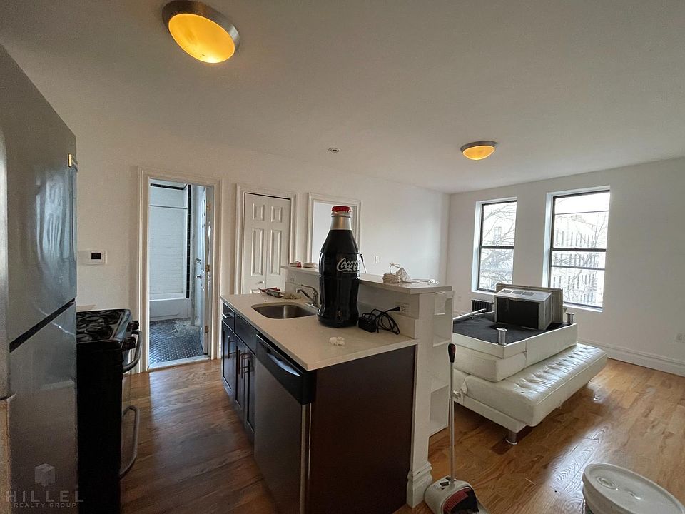 1st image of 2315 30th Ave APT B8