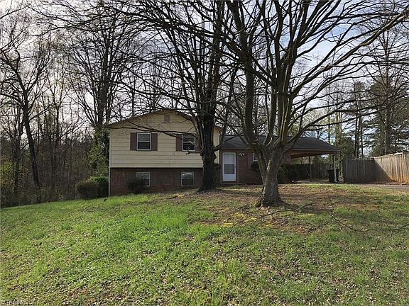 3rd image of 5404 Mesa Ct NW