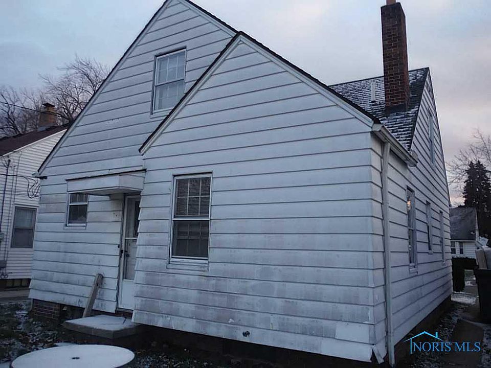 2nd image of 736 W Gramercy Ave