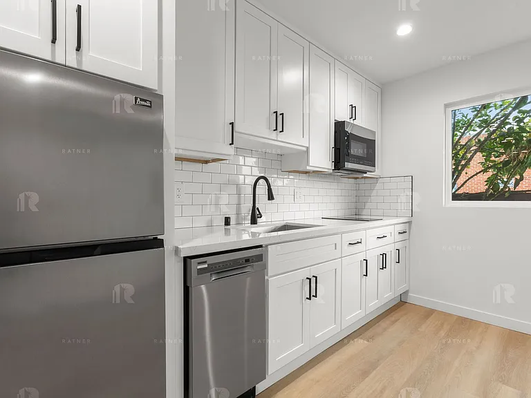 (El/Fe/Yo:B) 1534 15th Street — Photo 4