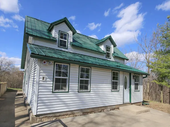 13445 Sleepy Hollow Rd, Sherrill, IA 52073