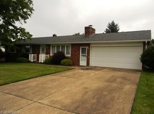 1827 Edmar St, Louisville, OH 44641