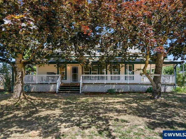 90 E B St, Halsey, OR 97348