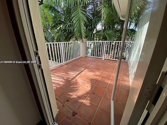 5th image of 402 Majorca Ave
