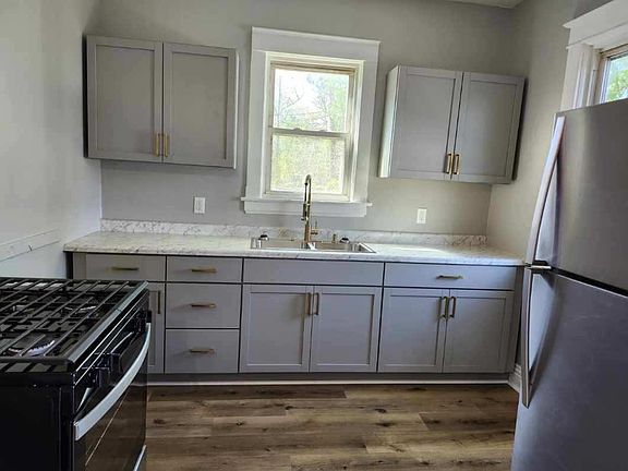 5th image of 132 N Woodland Ave