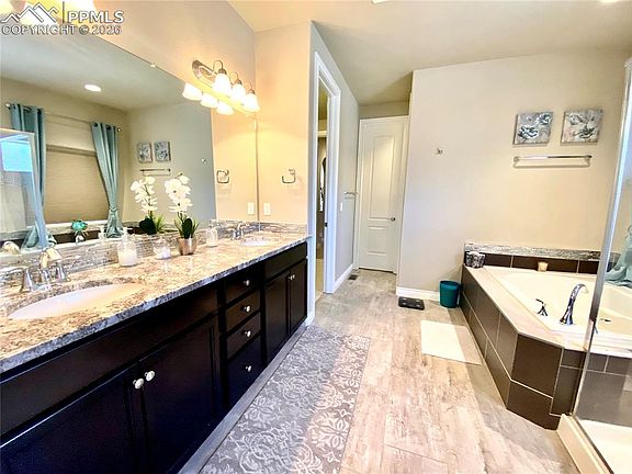 5th image of 7215 Rim Bluff Ln