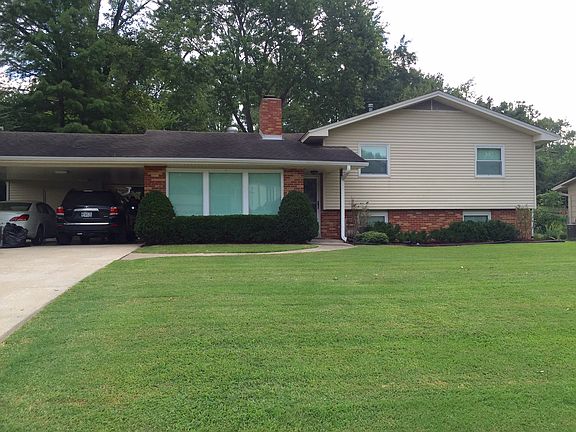 3rd image of 1827 W Cape Rock Dr