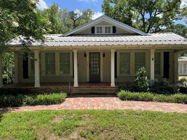 300 County Road 2641, Nacogdoches, TX 75946