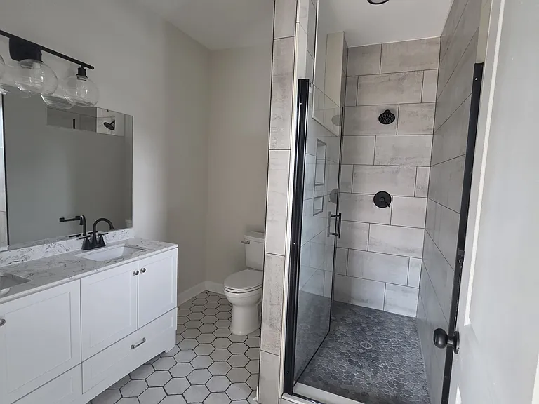 479 Byrne St — Photo 2