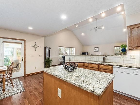 4th image of 3726 Boathouse Dr