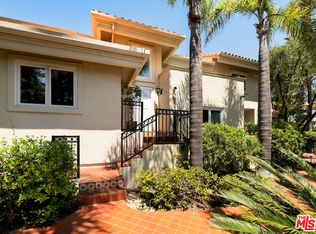 839 1/2 S Bundy Dr, Los Angeles, CA 90049