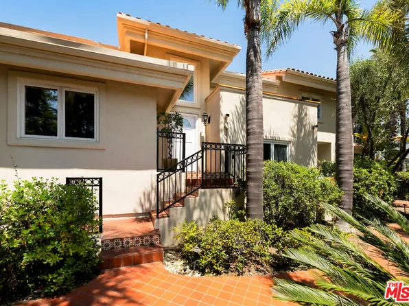 839 1/2 S Bundy Dr, Los Angeles, CA 90049