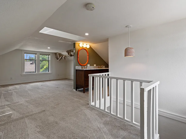 1102 N Anderson St — Photo 9