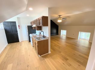 146 W High St APT 5, Womelsdorf, PA 19567