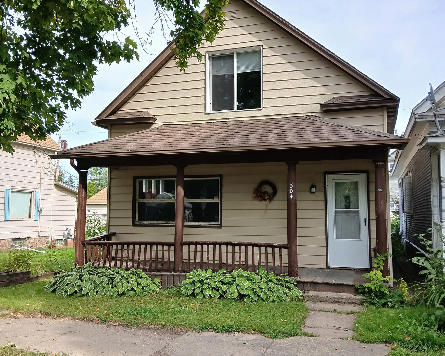 2 bed, 858 sqft, $950 — Photo 1