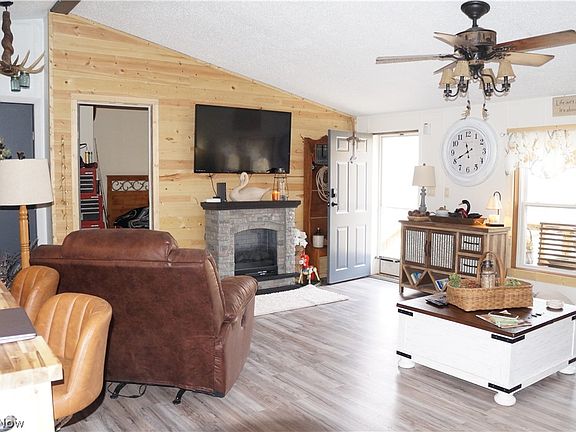 2nd image of 2742 Laurel Creek Rd