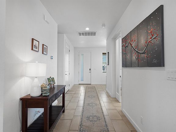 4th image of 140 Mirador Blvd