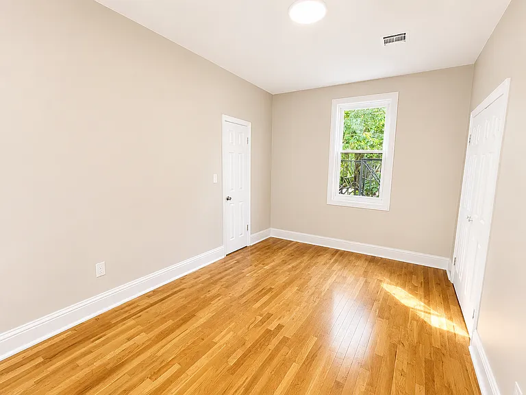 699 S 18th St #3 — Photo 10
