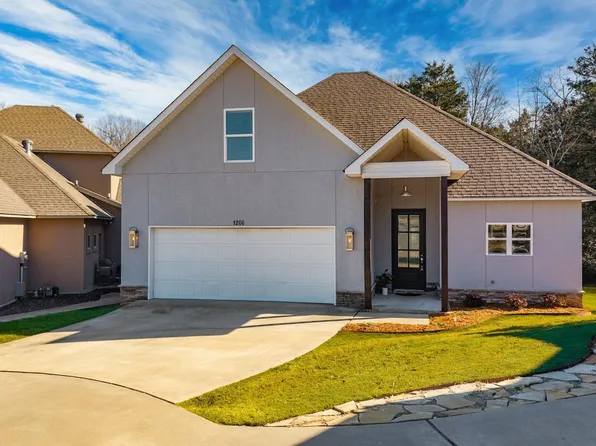 1200 Turnberry Dr, Conway, AR 72034