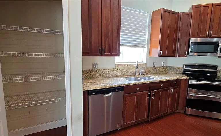 11609 Greensleeve Ave — Photo 21