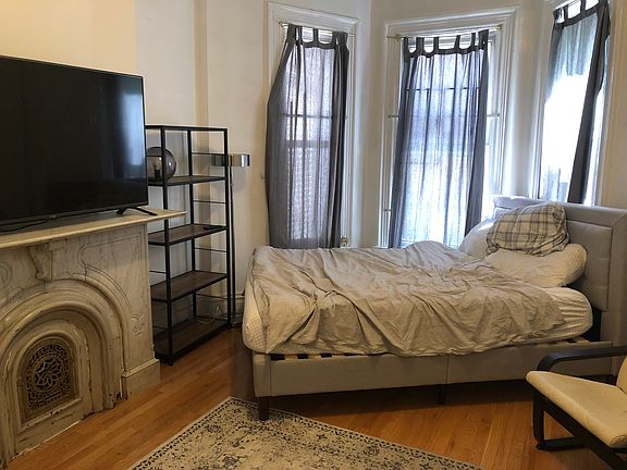 2nd image of 109 Dartmouth St #20