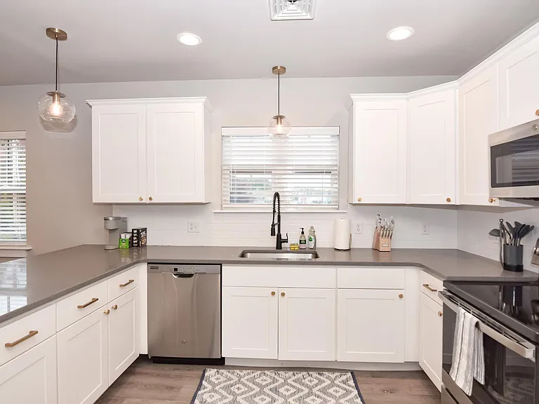 1401 Market St #2L — Photo 16