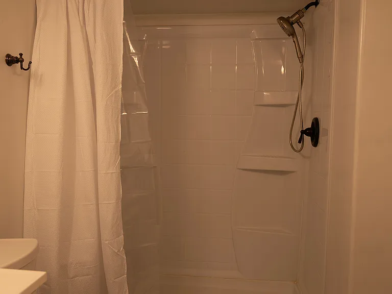 1066 E Searle Ln — Photo 17