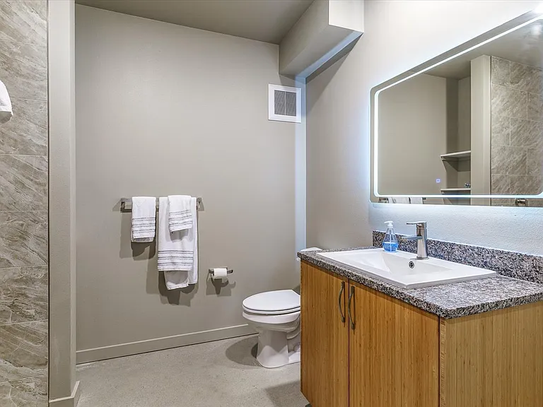 743 S Scott St — Photo 18