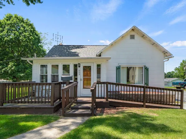 603 N Calhoun St, South Whitley, IN 46787