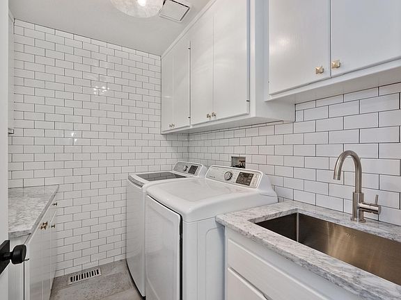 5th image of 313 Greens Dr