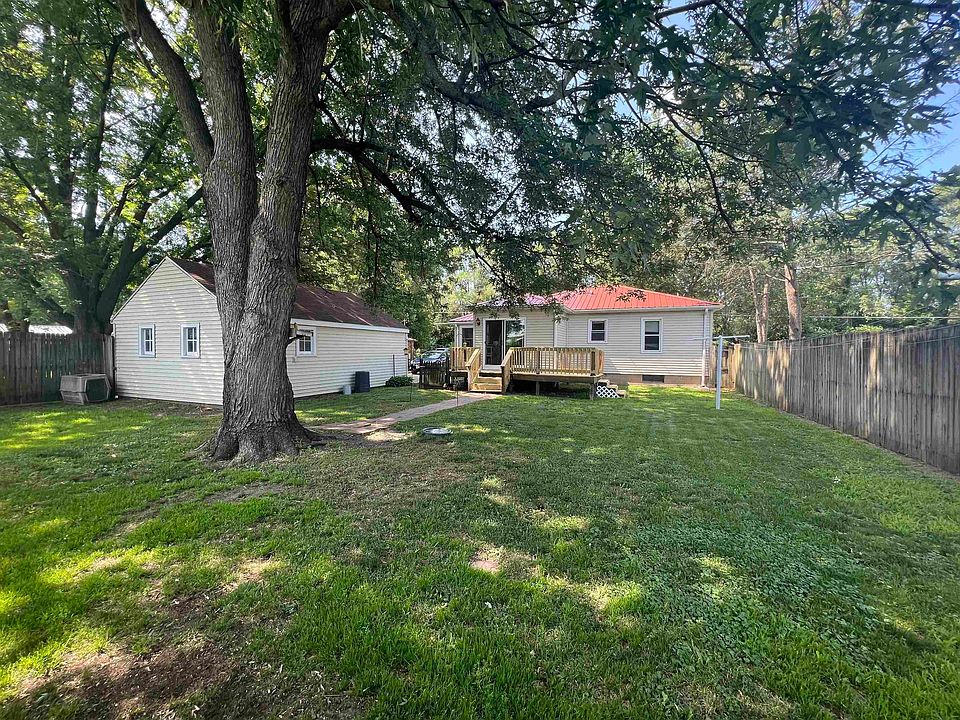 2nd image of 3439 Cedar Terrace Dr
