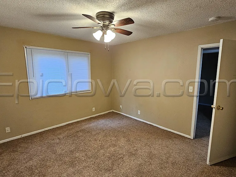 1207 O Avenue Pl NE — Photo 11